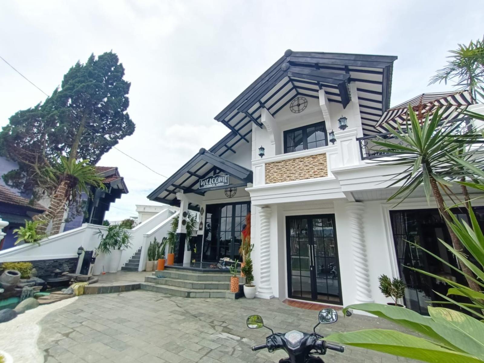 Villa Kota Bunga Malini 10 Cikundul Экстерьер фото